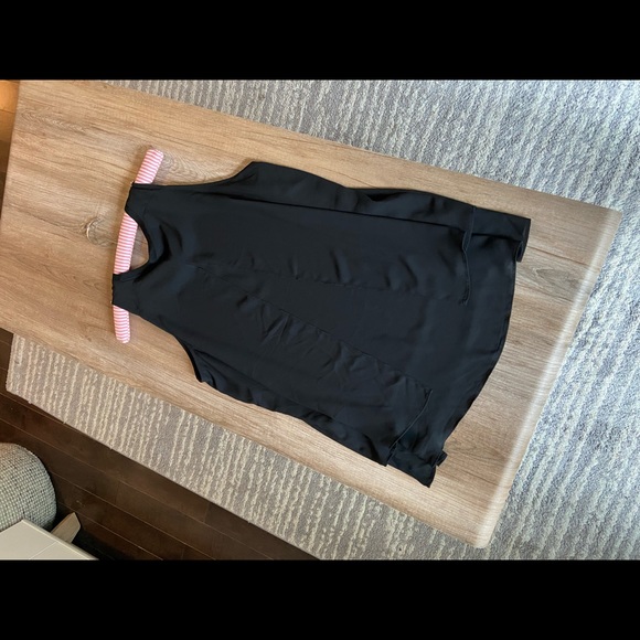 Layered sleeveless blouse - Picture 4 of 4